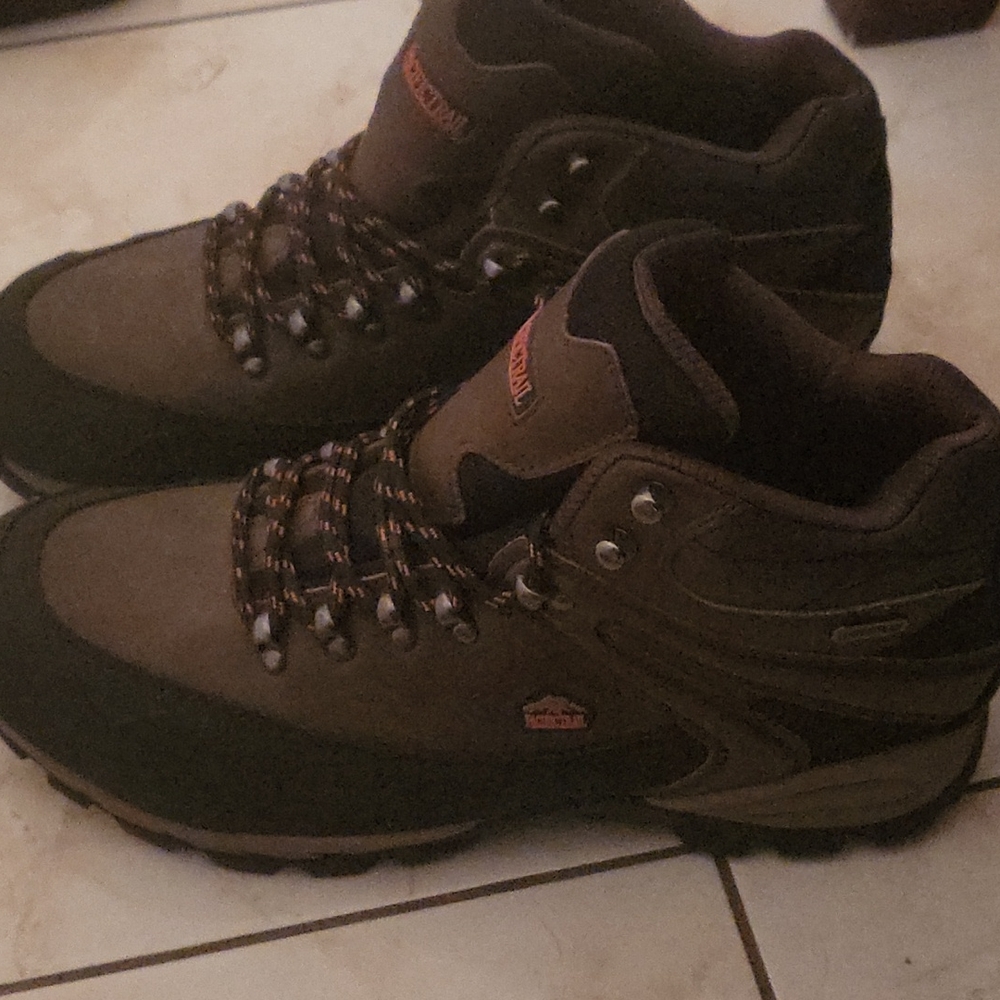 Shoes - Picture 3 of 3